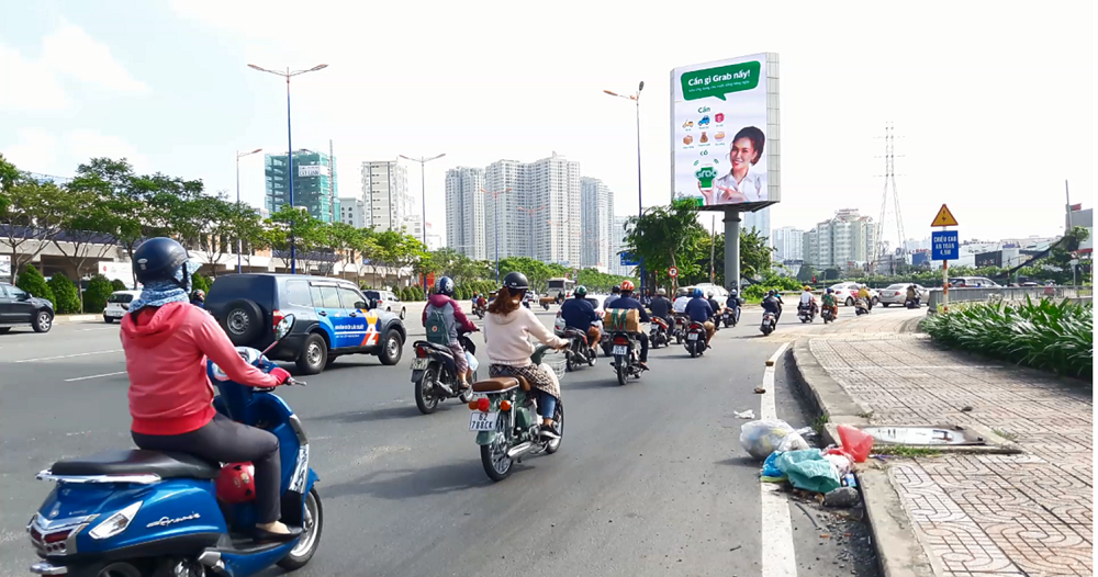 LED CAU SAI GON 1