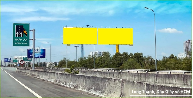 billboard long thanh dau giay pano-quang-cao-dep-tren-duong-cao-toc